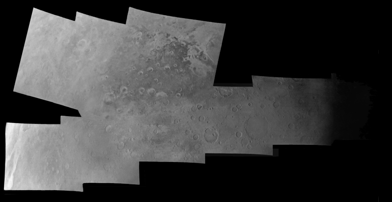 Illustration for article titled This Globe Holds Some Of The First Detailed Photographs Of Mars